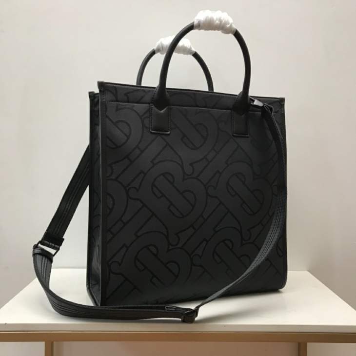 Picture of Burberry Mens Bags _SKUfw102300048fw